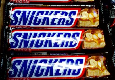 SNICKERS PEANUTS